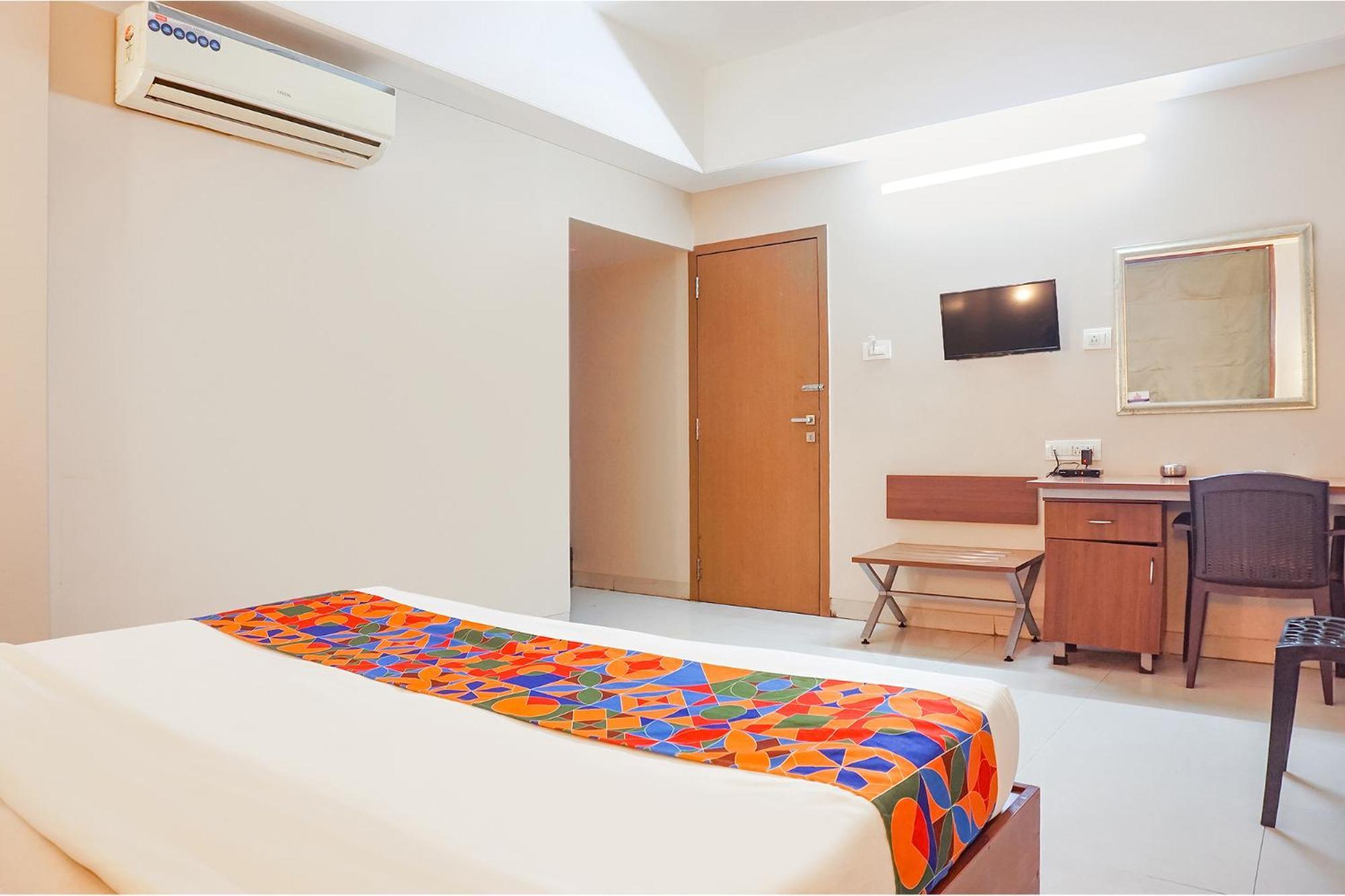Fabhotel Classic Executive Phursungi 외부 사진